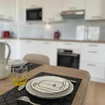 Apartment Presqu'ile, Neuf Avec Balcon, Salle De Gym Et Parking Caen
