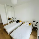 Presqu'ile, Neuf Avec Balcon, Salle De Gym Et Parking *
