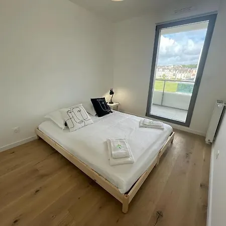Presqu'ile, Neuf Avec Balcon, Salle De Gym Et Parking Lägenhet *