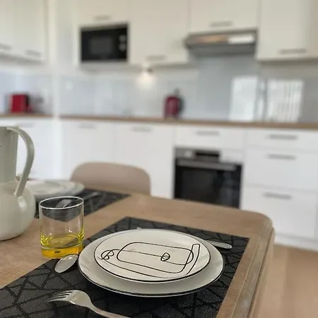 Apartment Presqu'ile, Neuf Avec Balcon, Salle De Gym Et Parking Caen