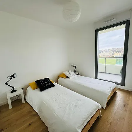 Presqu'ile, Neuf Avec Balcon, Salle De Gym Et Parking *