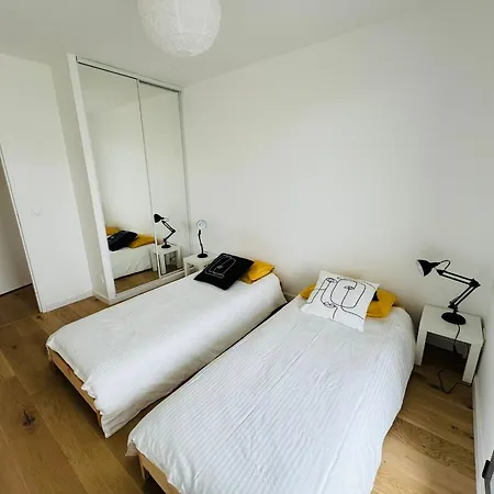 Presqu'ile, Neuf Avec Balcon, Salle De Gym Et Parking *