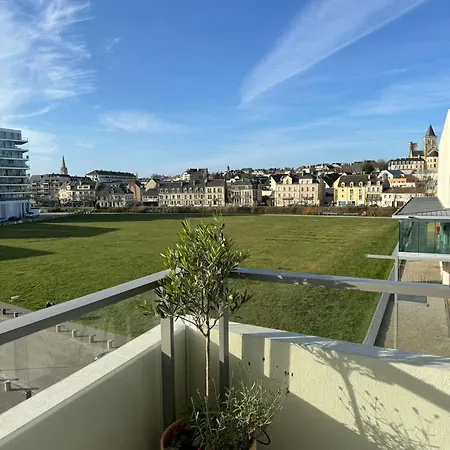 Presqu'ile, Neuf Avec Balcon, Salle De Gym Et Parking Apartment