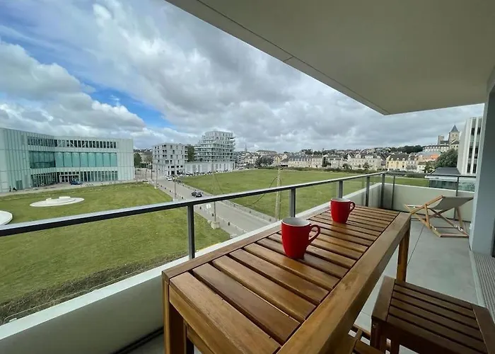 Presqu'ile, Neuf Avec Balcon, Salle De Gym Et Parking Apartment *