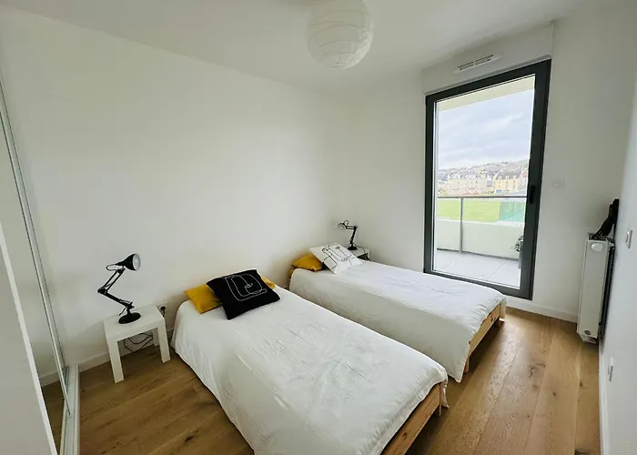 Presqu'ile, Neuf Avec Balcon, Salle De Gym Et Parking *