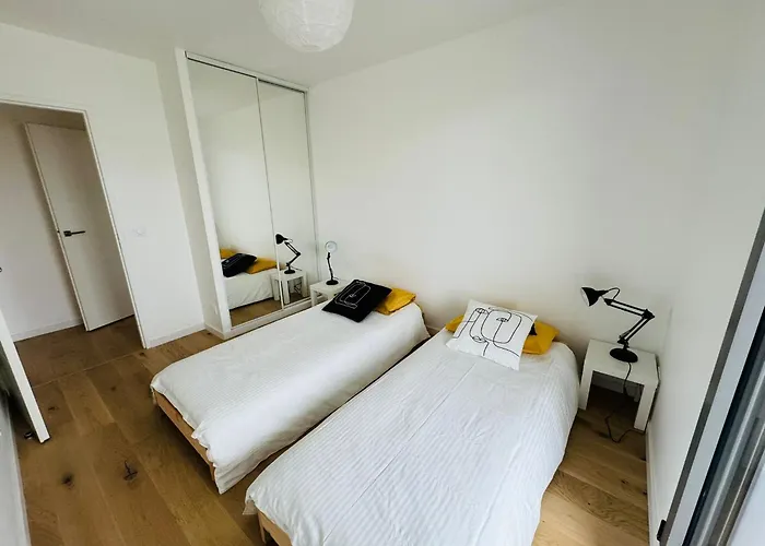 Presqu'ile, Neuf Avec Balcon, Salle De Gym Et Parking *